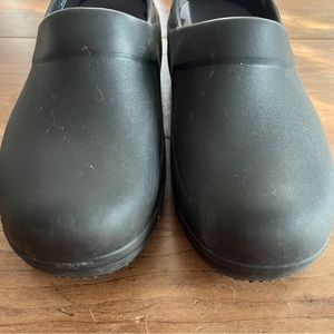 Crocs rubber shoes, black, 8‎